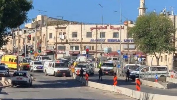 ТЕРОРИСТИЧКИ НАПАД: Три особе повређене у нападу у Јерусалиму, полиција саопштила да је реч о тероризму ТЕРОРИСТИЧКИ НАПАД: Три особе повређене у нападу у Јерусалиму, полиција саопштила да је реч о тероризму