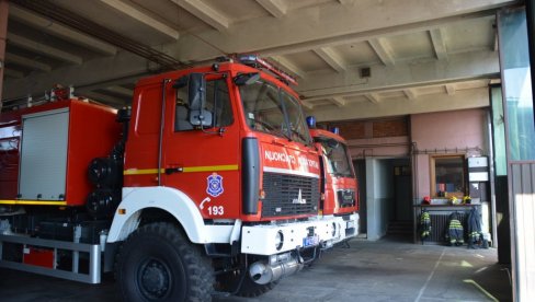 OVOM GRADU POTREBNO JE 12 VATROGASACA: Gasili su na stotine požara, a prošle jeseni spasili su i pozorište (FOTO/ VIDEO) OVOM GRADU POTREBNO JE 12 VATROGASACA: Gasili su na stotine požara, a prošle jeseni spasili su i pozorište (FOTO/ VIDEO)