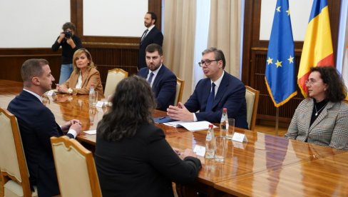 ВУЧИЋ СА СИМОНИСОМ: Ценимо што Румунија остаје при ставу да не призна тзв. Косово ВУЧИЋ СА СИМОНИСОМ: Ценимо што Румунија остаје при ставу да не призна тзв. Косово