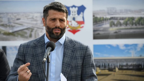 ШАПИЋ НАЈАВИО ВЕЛИКЕ ВЕСТИ: Сав аутобуски саобраћај у јануару на новој Београдској аутобуској станици (ФОТО) ШАПИЋ НАЈАВИО ВЕЛИКЕ ВЕСТИ: Сав аутобуски саобраћај у јануару на новој Београдској аутобуској станици (ФОТО)