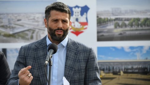ŠAPIĆ NAJAVIO VELIKE VESTI: Sav autobuski saobraćaj u januaru na novoj Beogradskoj autobuskoj stanici (FOTO) ŠAPIĆ NAJAVIO VELIKE VESTI: Sav autobuski saobraćaj u januaru na novoj Beogradskoj autobuskoj stanici (FOTO)