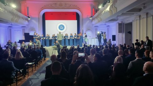 JUBILEJ BANJALUČKOG UNIVERZITETA: Vodeća visokoškolska naučno-obrazovna institucija u RS slavi 48 godina JUBILEJ BANJALUČKOG UNIVERZITETA: Vodeća visokoškolska naučno-obrazovna institucija u RS slavi 48 godina