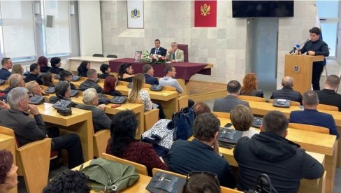 SEĆANJE NA DRAGANA JANKOVIĆA: Predsednik Herceg Novog koji je ostvarivao svoje vizije SEĆANJE NA DRAGANA JANKOVIĆA: Predsednik Herceg Novog koji je ostvarivao svoje vizije