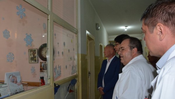 УЛАГАЊЕ ИЗ ЈАПАНА: Значајна донација за здравство у Неготину (Фото) УЛАГАЊЕ ИЗ ЈАПАНА: Значајна донација за здравство у Неготину (Фото)