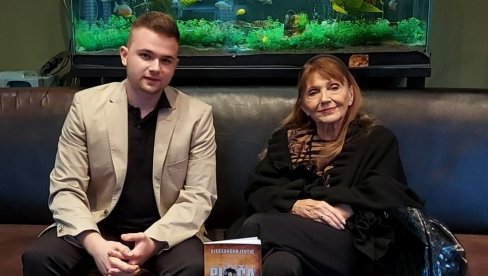 ЗА СРБИЈУ ИМА НАДЕ КАДА ИМАМО ОВАКВУ МЛАДОСТ: Глумица Љиљана Стјепановић о делима младог Јагодинца (ФОТО) ЗА СРБИЈУ ИМА НАДЕ КАДА ИМАМО ОВАКВУ МЛАДОСТ: Глумица Љиљана Стјепановић о делима младог Јагодинца (ФОТО)