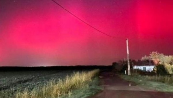 ОЛУЈА НА СУНЦУ И СРБИЈИ ДОНЕЛА ПОЛАРНУ СВЕТЛОСТ: Необичан природни феномен осветлио север наше земље ОЛУЈА НА СУНЦУ И СРБИЈИ ДОНЕЛА ПОЛАРНУ СВЕТЛОСТ: Необичан природни феномен осветлио север наше земље
