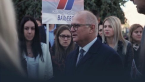 NE SMEMO DA DOZVOLIMO POVRATAK U PROŠLOST: Vesić i Nikolić posetili Valjevo i razgovarali sa građanima (VIDEO) NE SMEMO DA DOZVOLIMO POVRATAK U PROŠLOST: Vesić i Nikolić posetili Valjevo i razgovarali sa građanima (VIDEO)