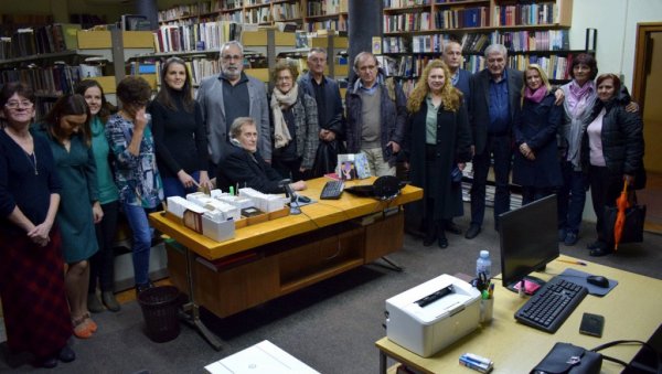ВЕЧЕРАС СЕ СЛАВИ ВЕЛИКИ ЈУБИЛЕЈ СРПСКЕ РЕЧИ : 40. Књижевни сусрети окупљају значајне ауторе(ФОТО) ВЕЧЕРАС СЕ СЛАВИ ВЕЛИКИ ЈУБИЛЕЈ СРПСКЕ РЕЧИ : 40. Књижевни сусрети окупљају значајне ауторе(ФОТО)