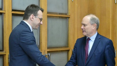 KURTI JE JEDINI PROVOKATOR I KRIVAC: Petković sa Trokazom o situaciji na severu KiM KURTI JE JEDINI PROVOKATOR I KRIVAC: Petković sa Trokazom o situaciji na severu KiM