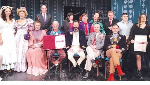 SRBE SA KOSOVA NOSE U SRCIMA I MOLITVAMA: Pozorište iz Gračanice otvorilo tradicionalne Dane srpske kulture u Temišvaru (FOTO) SRBE SA KOSOVA NOSE U SRCIMA I MOLITVAMA: Pozorište iz Gračanice otvorilo tradicionalne Dane srpske kulture u Temišvaru (FOTO)