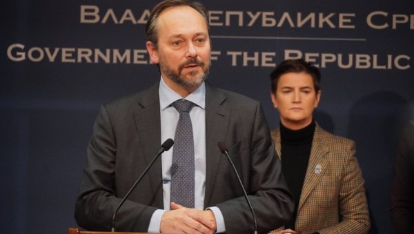 СРБИЈА ОСТВАРИЛА НАЈВЕЋИ НАПРЕДАК У ЕКОНОМСКОЈ СФЕРИ: Жиофре потврдио сјајне резултате СРБИЈА ОСТВАРИЛА НАЈВЕЋИ НАПРЕДАК У ЕКОНОМСКОЈ СФЕРИ: Жиофре потврдио сјајне резултате