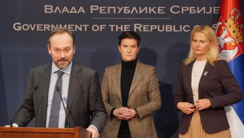 ŽIOFRE PREDAO BRNABIĆ IZVEŠTAJ EK O SRBIJI: Proširenje cenralno pitanje ŽIOFRE PREDAO BRNABIĆ IZVEŠTAJ EK O SRBIJI: Proširenje cenralno pitanje