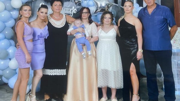 ПОМОЗИТЕ ДЕЦИ БЕЗ РОДИТЕЉСКОГ СТАРАЊА: Центар за социјални рад Јагодине упутио позив, недостаје 10 хранитеља ПОМОЗИТЕ ДЕЦИ БЕЗ РОДИТЕЉСКОГ СТАРАЊА: Центар за социјални рад Јагодине упутио позив, недостаје 10 хранитеља