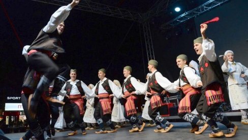 KONCERT ZA JUBILEJ: Folklorci iz Živice slave 15 godina rada KONCERT ZA JUBILEJ: Folklorci iz Živice slave 15 godina rada