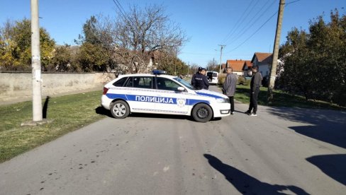OTAC IZ LOVAČKE PUŠKE PUCAO U SINA: Svađa prethodila pucnjavi - poznato stanje muškarca ranjenog u Kaću (VIDEO) OTAC IZ LOVAČKE PUŠKE PUCAO U SINA: Svađa prethodila pucnjavi - poznato stanje muškarca ranjenog u Kaću (VIDEO)