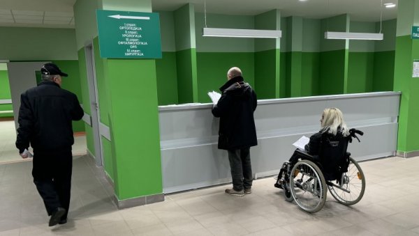 НЕ ЗНАЈУ ШТА СУ ЛИСТЕ ЧЕКАЊА: Захваљујући ажурности хирурга, грађани Пчињског округа не чекају на операције (ФОТО) НЕ ЗНАЈУ ШТА СУ ЛИСТЕ ЧЕКАЊА: Захваљујући ажурности хирурга, грађани Пчињског округа не чекају на операције (ФОТО)