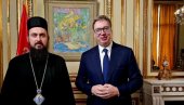 PREDSEDNIK VUČIĆ U PARIZU SA EPISKOPOM JUSTINOM: Razgovarali o zajedničkom delovanju crkve i države na okupljanju naroda (FOTO)