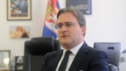 SELAKOVIĆ: Pokušaj prekrajanja istorije i izjednačavanja žrtve i dželata