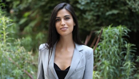 MOJE PESME SU LIČNE: Hristina Vuković objavila prvi album MOJE PESME SU LIČNE: Hristina Vuković objavila prvi album