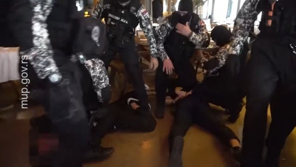 ОПТУЖНИЦА ПРОТИВ ЈЕДНОГ ОД БРАЋЕ ХОФМАН: Други излази на слободу, тужилаштво објавило све детаље ОПТУЖНИЦА ПРОТИВ ЈЕДНОГ ОД БРАЋЕ ХОФМАН: Други излази на слободу, тужилаштво објавило све детаље