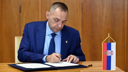 VISOKO ODLIKOVANJE ZA VULINA U MOSKVI: Orden za saradnju od direktora Federalne bezbednosne službe VISOKO ODLIKOVANJE ZA VULINA U MOSKVI: Orden za saradnju od direktora Federalne bezbednosne službe