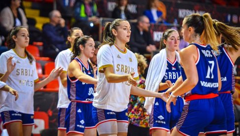 SRBIJA PORAŽENA NAKON VELIKE DRAME: Lavice nadoknadile -15, pa jeftino prosule pobedu SRBIJA PORAŽENA NAKON VELIKE DRAME: Lavice nadoknadile -15, pa jeftino prosule pobedu