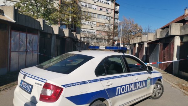 ДВЕ ЖЕНЕ УПУЦАНЕ У ГЛАВУ ЗА ДВА САТА: Начелница Хитне помоћи о језивом призору који су лекари затекли у Крушевцу (ФОТО/ВИДЕО) ДВЕ ЖЕНЕ УПУЦАНЕ У ГЛАВУ ЗА ДВА САТА: Начелница Хитне помоћи о језивом призору који су лекари затекли у Крушевцу (ФОТО/ВИДЕО)