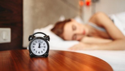 VEČERAS SPAVAMO SAT KRAĆE:  Ne zaboravite da pomerite sat unapred