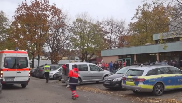 ПРЕ ЗЛОЧИНА ПРАТИО ВЕСТИ О МАСАКРУ У РИБНИКАРУ: Ужас у Немачкој – Матеја (15) убио вршњака у школи, хтео и да га запали (ВИДЕО) ПРЕ ЗЛОЧИНА ПРАТИО ВЕСТИ О МАСАКРУ У РИБНИКАРУ: Ужас у Немачкој – Матеја (15) убио вршњака у школи, хтео и да га запали (ВИДЕО)