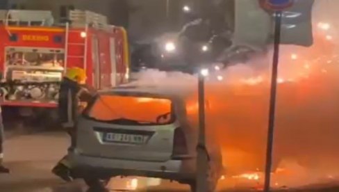 VATRENA BUKTINJA PROGUTALA AUTOMOBIL: Drama u Kragujevcu, dim kulja u nebo (VIDEO) VATRENA BUKTINJA PROGUTALA AUTOMOBIL: Drama u Kragujevcu, dim kulja u nebo (VIDEO)