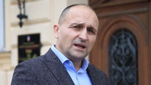 JEDINI SE SUPROTSTAVLJAO PLENKOVIĆU: Ko je Ivan Anušić, novi ministar odbrane - hrvatski premijer ga izabrao, da bi mu konkurent bio bliže? JEDINI SE SUPROTSTAVLJAO PLENKOVIĆU: Ko je Ivan Anušić, novi ministar odbrane - hrvatski premijer ga izabrao, da bi mu konkurent bio bliže?