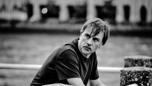 ТРИНАЕСТ ГОДИНА И ЧЕТИРИ МЕСЕЦА СЕ НИСУ ВИДЕЛИ: Лаушевићев сусрет са мајком никог не оставља равнодушним ТРИНАЕСТ ГОДИНА И ЧЕТИРИ МЕСЕЦА СЕ НИСУ ВИДЕЛИ: Лаушевићев сусрет са мајком никог не оставља равнодушним