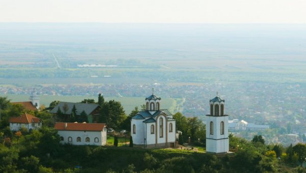 ЦРКВА НА МЕСТУ СТРАДАЊА СВЕЦА ИЗ ВРШЦА: Градњу цркве Светог Теодора Вршачког благословио патријарх Павле ЦРКВА НА МЕСТУ СТРАДАЊА СВЕЦА ИЗ ВРШЦА: Градњу цркве Светог Теодора Вршачког благословио патријарх Павле
