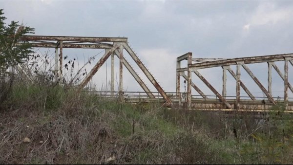ДОГОДИНЕ ДОКУМЕНТАЦИЈА И - РАДОВИ: Власотинце на корак до изградње новог моста на Јужној Морави ДОГОДИНЕ ДОКУМЕНТАЦИЈА И - РАДОВИ: Власотинце на корак до изградње новог моста на Јужној Морави