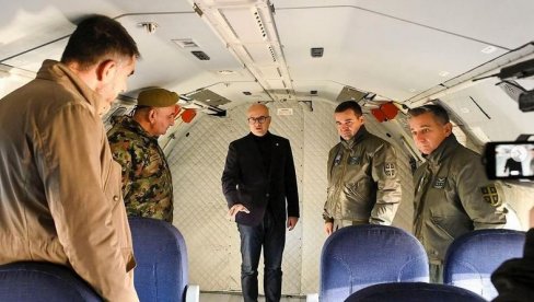 ВОЈСКА ОПРЕМЉЕНА ДРУГИМ АВИОНОМ CASA C-295: Вучевић још једном указао на немерљив значај њихове набавке (ФОТО) ВОЈСКА ОПРЕМЉЕНА ДРУГИМ АВИОНОМ CASA C-295: Вучевић још једном указао на немерљив значај њихове набавке (ФОТО)