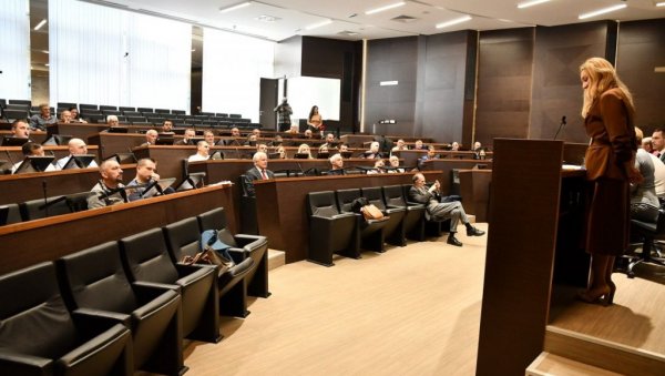 ЗАМАЈАЦ У МАЊИМ СРЕДИНАМА: У Краљеву одржан састанак Мреже за спорт СКГО ЗАМАЈАЦ У МАЊИМ СРЕДИНАМА: У Краљеву одржан састанак Мреже за спорт СКГО
