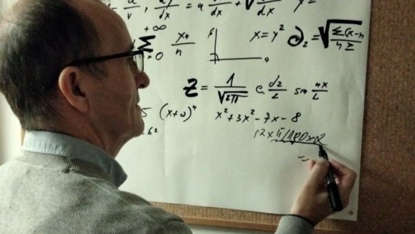 ДАНИ МАТЕМАТИКЕ У НОВОМ САДУ: Манифестација за празник љубитеља рачуна од 17. до 25. новембра ДАНИ МАТЕМАТИКЕ У НОВОМ САДУ: Манифестација за празник љубитеља рачуна од 17. до 25. новембра