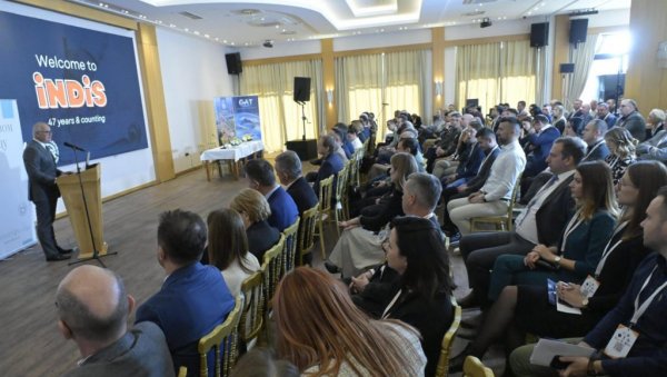 ОПРЕДЕЛИЛИ СМО СЕ ЗА ПОЛИТИКУ УЛАГАЊА Весић: Вредност изведених грађевинских радова од 2013. у Србији утростручена ОПРЕДЕЛИЛИ СМО СЕ ЗА ПОЛИТИКУ УЛАГАЊА Весић: Вредност изведених грађевинских радова од 2013. у Србији утростручена