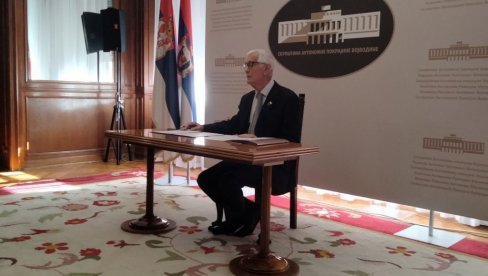 РАСПУШТЕНА СКУПШТИНА ВОЈВОДИНЕ: Грађани 17. децембра бирају и власт у Покрајини РАСПУШТЕНА СКУПШТИНА ВОЈВОДИНЕ: Грађани 17. децембра бирају и власт у Покрајини