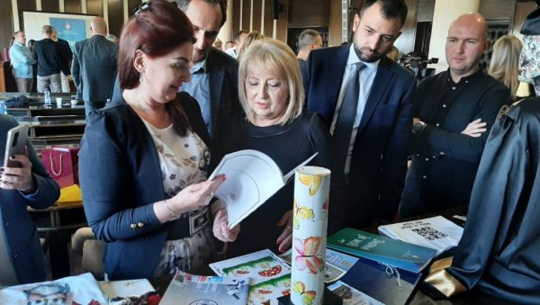 ПОЗИВ МИНИСТАРСТВА ПРОСВЕТЕ: Додела новца за ученичке задруге ПОЗИВ МИНИСТАРСТВА ПРОСВЕТЕ: Додела новца за ученичке задруге