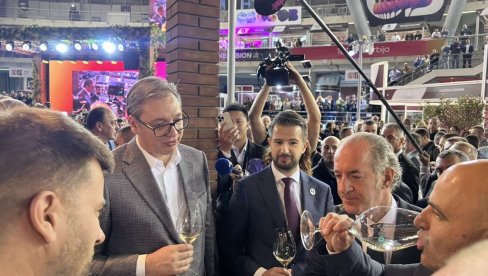 UDVOSTRUČILI SMO BROJ MALIH VINARIJA, DANAS IH IMAMO 467: Vučić na otvaranju Drugog međunarodnog sajma vina