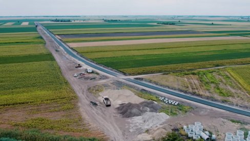 TRUJU MIŠEVE, A STRADAJU I SRNE: Užas kod Kule - lovci na oranica pronašli uznemirujuć prizor TRUJU MIŠEVE, A STRADAJU I SRNE: Užas kod Kule - lovci na oranica pronašli uznemirujuć prizor
