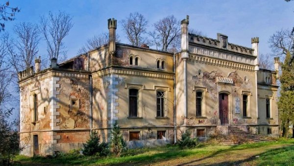 ПЕТ МИЛИОНА ЗА МАЛИ ДВОРАЦ ЛАЗАРЕВИЋ: Држава спречава даље пропадање грађевине у Великом Средишту (FOTO) ПЕТ МИЛИОНА ЗА МАЛИ ДВОРАЦ ЛАЗАРЕВИЋ: Држава спречава даље пропадање грађевине у Великом Средишту (FOTO)