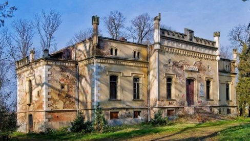 PET MILIONA ZA MALI DVORAC LAZAREVIĆ: Država sprečava dalje propadanje građevine u Velikom Središtu (FOTO) PET MILIONA ZA MALI DVORAC LAZAREVIĆ: Država sprečava dalje propadanje građevine u Velikom Središtu (FOTO)