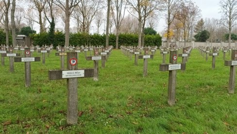 SRPSKA MLADOST NA POLJU BELIH KRSTOVA: Srpska vojnička groblja svedoci slave, žrtve i herojstva SRPSKA MLADOST NA POLJU BELIH KRSTOVA: Srpska vojnička groblja svedoci slave, žrtve i herojstva