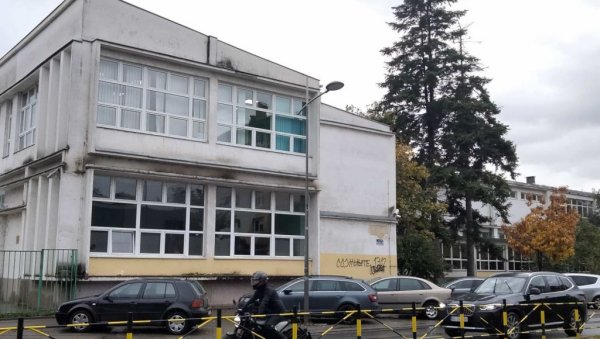 ПОСЛЕ САНАЦИЈЕ ШКОЛЕ КАО НОВЕ: Обнова објеката у Новом Саду ПОСЛЕ САНАЦИЈЕ ШКОЛЕ КАО НОВЕ: Обнова објеката у Новом Саду