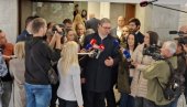 OD JANUARA 500.000 NOVIH VAUČERA Vučić na pitanje Novosti: Pronaći će se način i da se podele preostalih 40.000