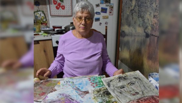 КУЋУ СВОГ СУПРУГА НАСЛИКАЛА, А ДА ГА НИЈЕ ЗНАЛА: Славујка Илић деценију пре венчања овековечила родни дом будућег мужа (ФОТО) КУЋУ СВОГ СУПРУГА НАСЛИКАЛА, А ДА ГА НИЈЕ ЗНАЛА: Славујка Илић деценију пре венчања овековечила родни дом будућег мужа (ФОТО)