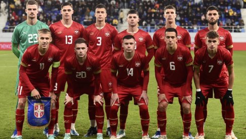 A POSLE ŠOKANTNIH 9:1... Srbi i Englezi opet igrali fudbal, evo šta su sad uradili orlići A POSLE ŠOKANTNIH 9:1... Srbi i Englezi opet igrali fudbal, evo šta su sad uradili orlići