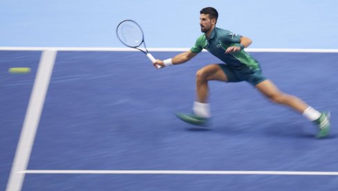 MAŠINA NOVAK ĐOKOVIĆ: Srbin osvojio neverovatan poen protiv Alkaraza (VIDEO) MAŠINA NOVAK ĐOKOVIĆ: Srbin osvojio neverovatan poen protiv Alkaraza (VIDEO)